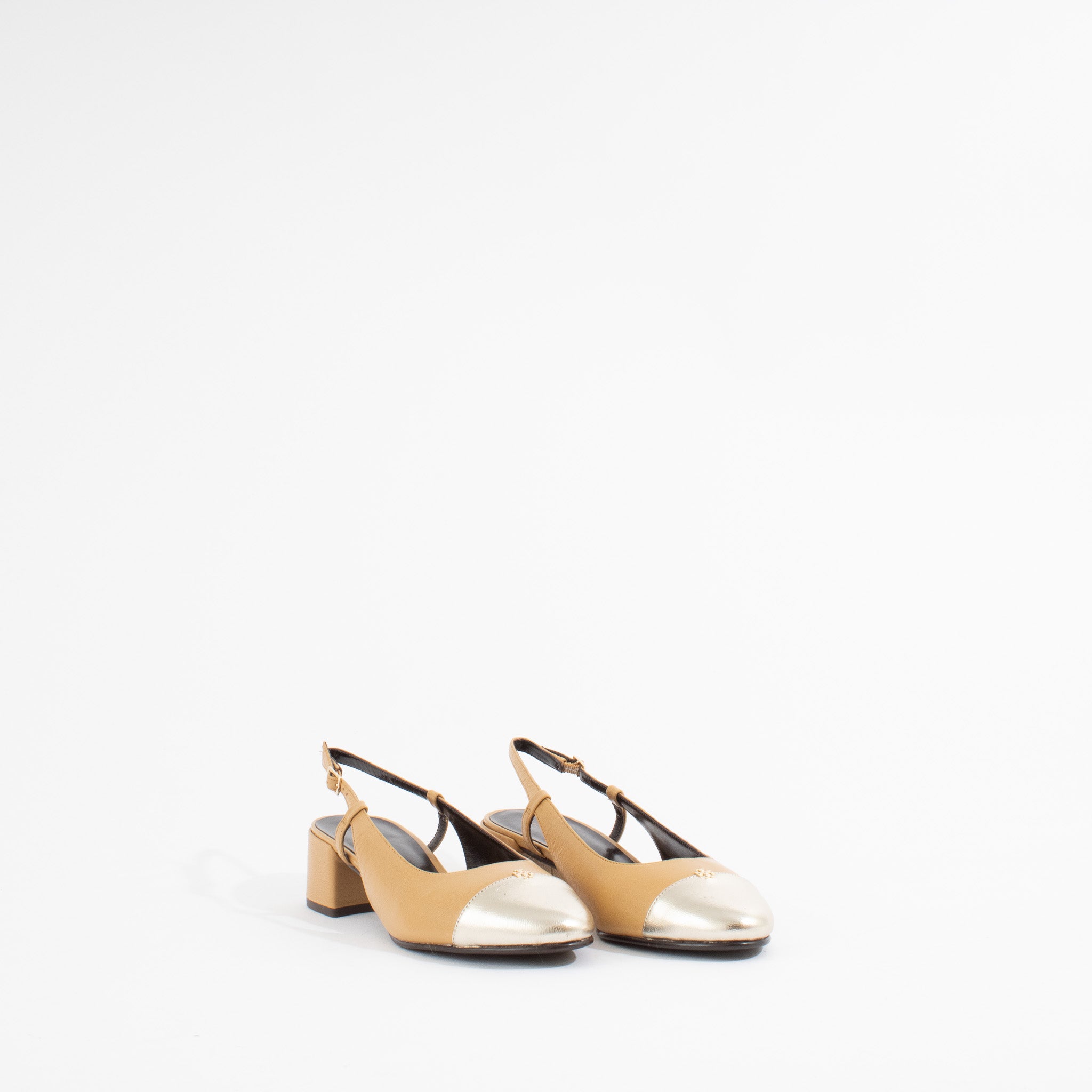 CAP-TOE SLINGBACK | GINGER SHORTBREAD/SPARK GOLD