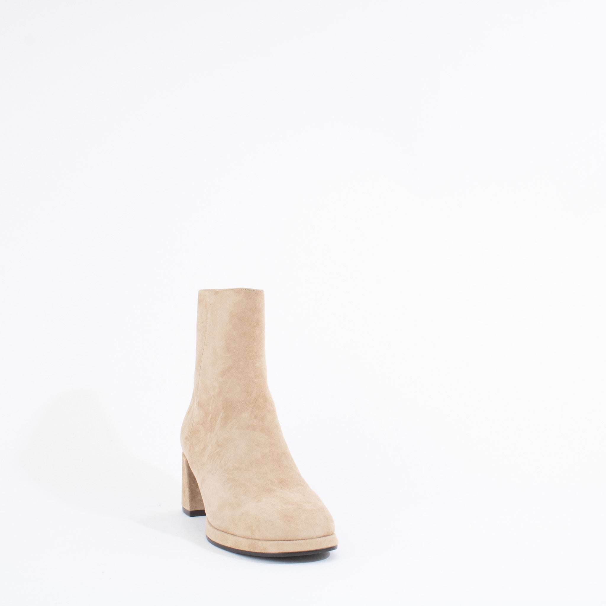 VANITY | CAMEL SUEDE