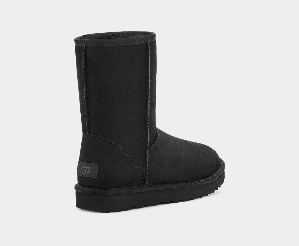 UGG CLASSIC SHORT II