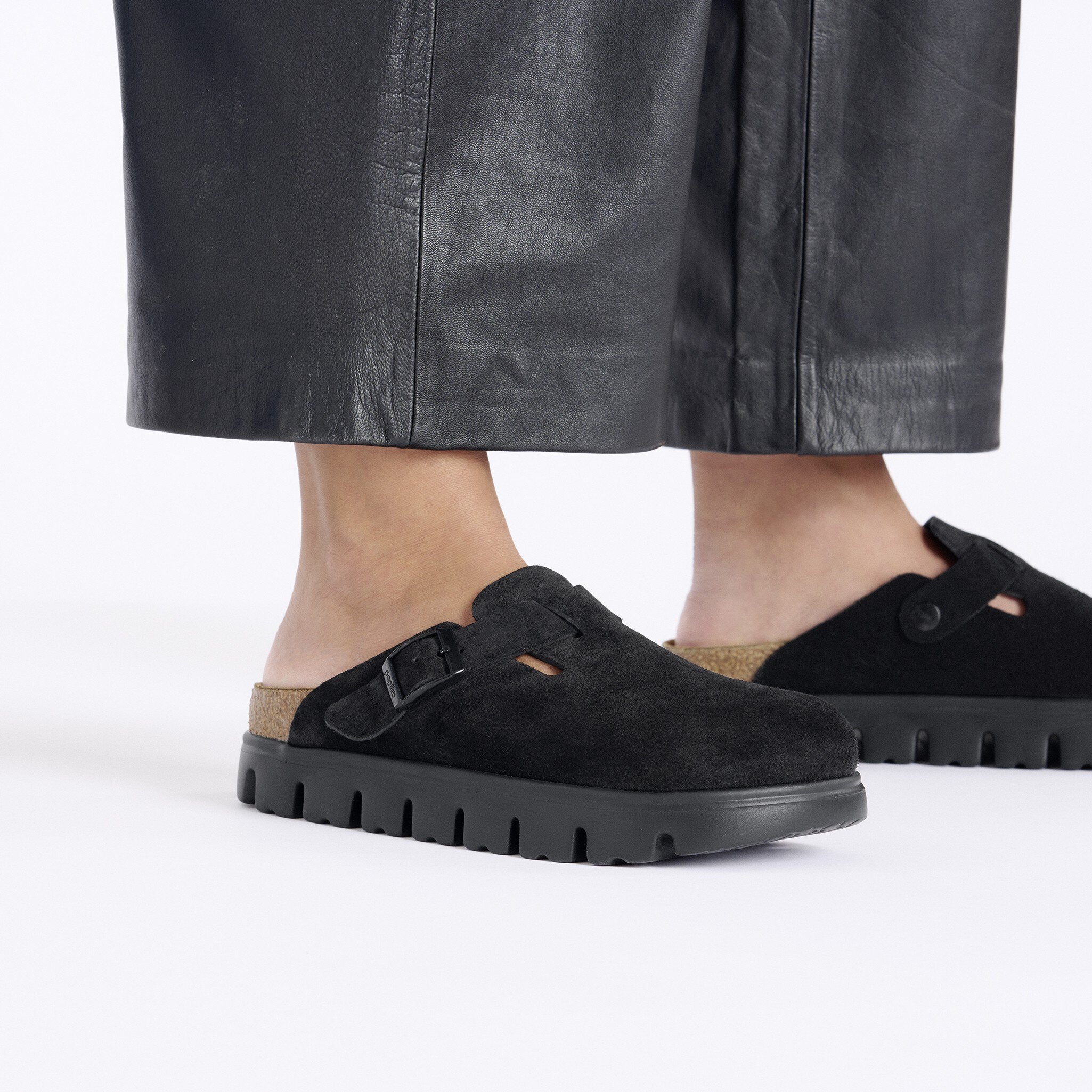 BIRKENSTOCK BOSTON CHUNKY - BLACK SUEDE