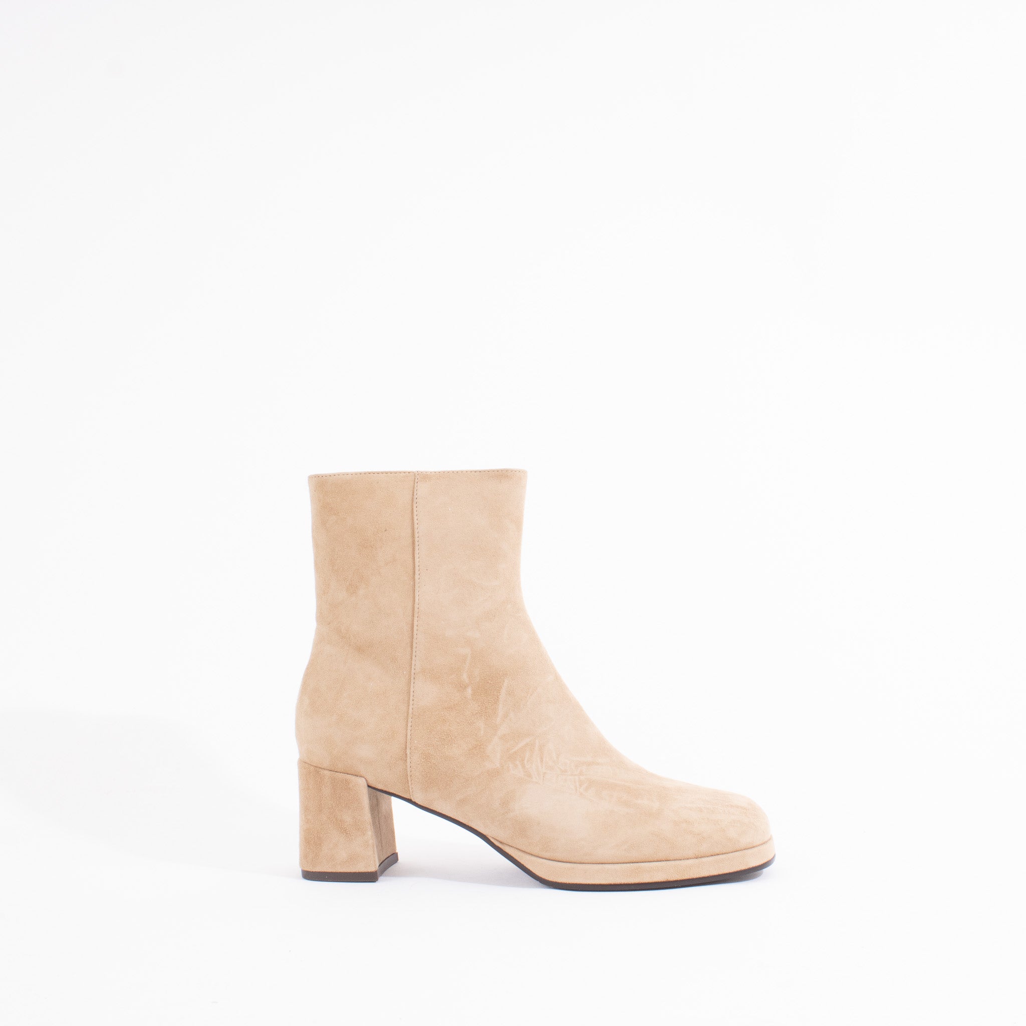 VANITY | CAMEL SUEDE