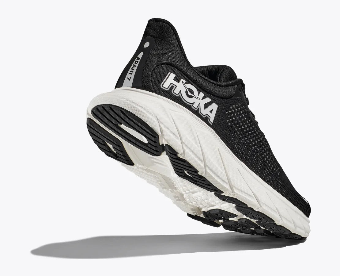 HOKA MENS ARAHI 7 - BLACK / WHITE